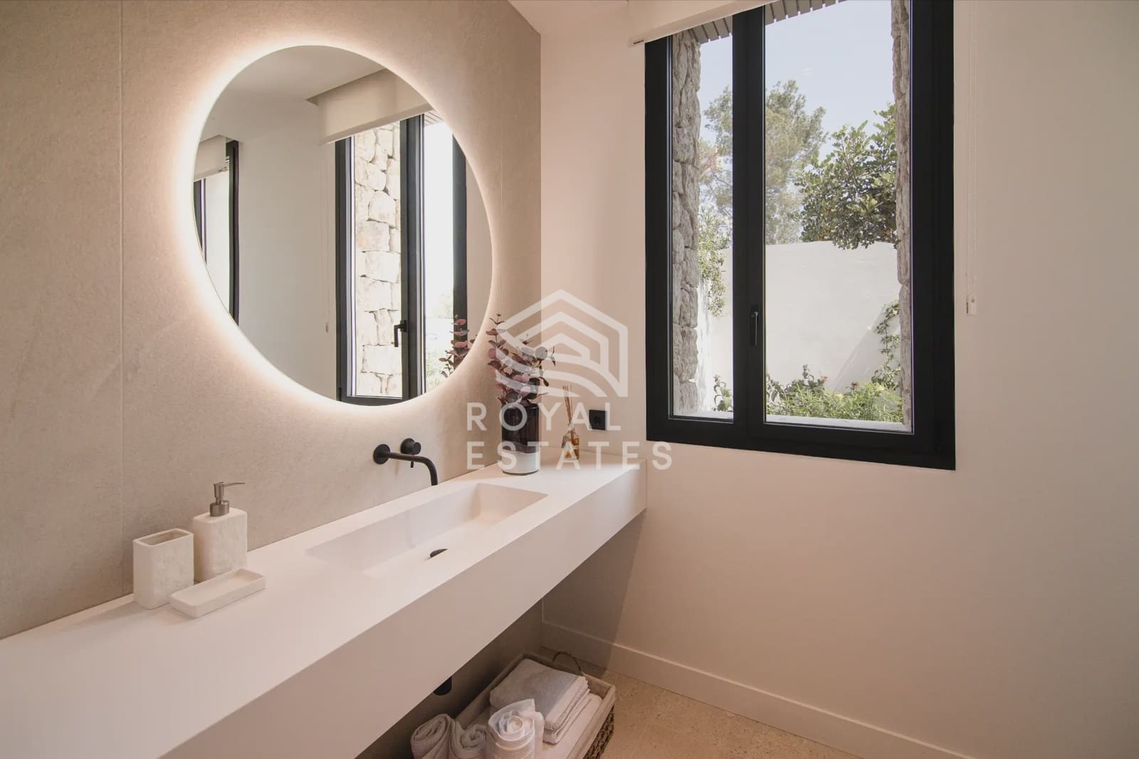 4 sypialnia Willa na sprzedaż w Roca Llisa - 4 600 000 € (Ref: 8514955)