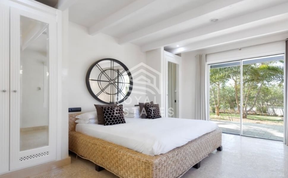 5 soverom Villa til salgs i Cala Jondal - € 7 200 000 (Ref: 8514960)