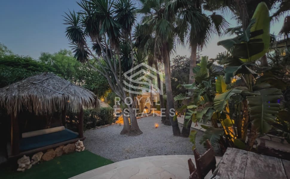 15 bedroom Villa for sale in Santa Eulalia / Santa Eularia - € 6,000,000 (Ref: 8514962)