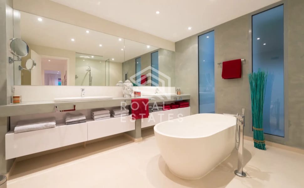 9 soverom Villa til salgs i Talamanca - € 6 250 000 (Ref: 8514965)