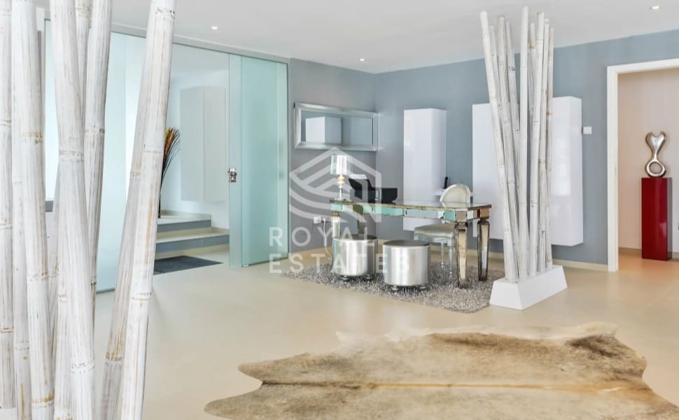 9 soverom Villa til salgs i Talamanca - € 6 250 000 (Ref: 8514965)