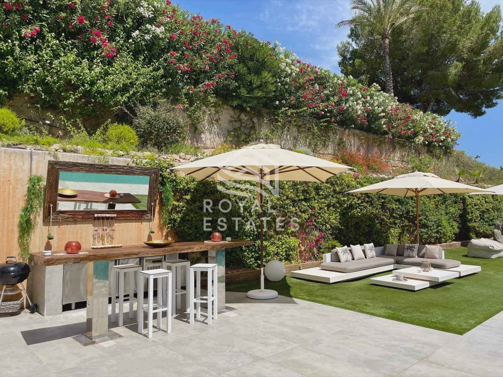 9 soverom Villa til salgs i Talamanca - € 6 250 000 (Ref: 8514965)