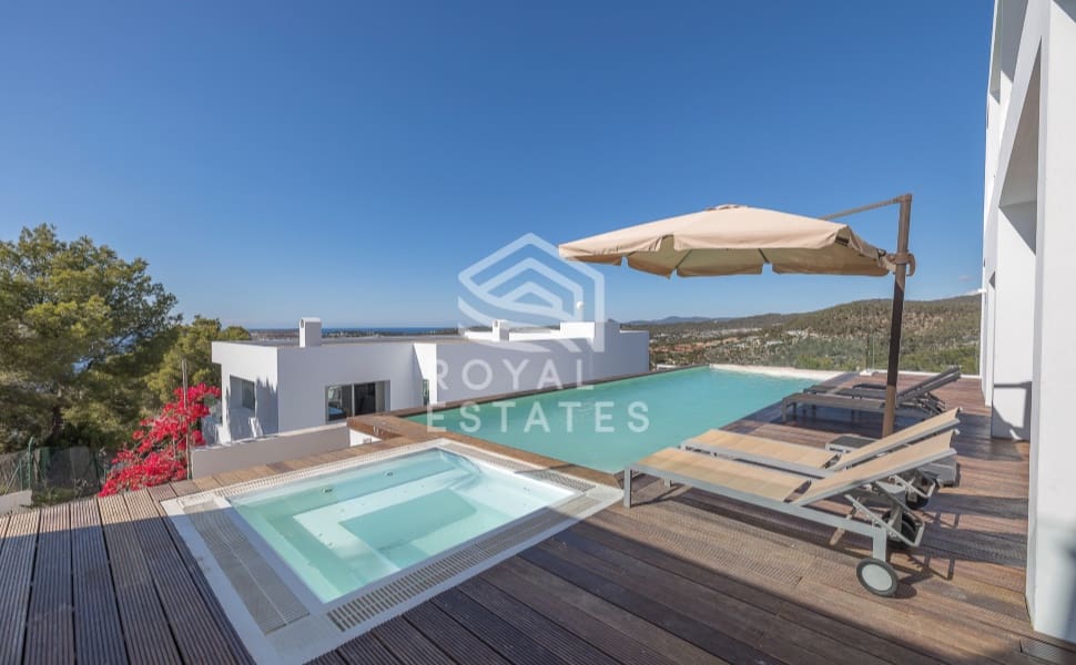 4 chambre Villa/Maison à vendre à Cala Moli avec piscine - 3 300 000 € (Ref: 8514975)