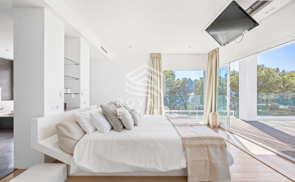 4 chambre Villa/Maison à vendre à Cala Moli avec piscine - 3 300 000 € (Ref: 8514975)