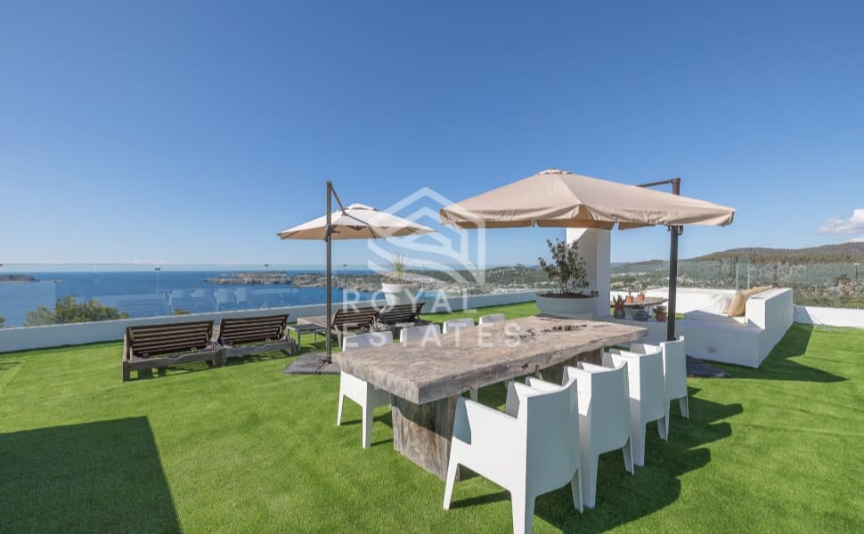 4 chambre Villa/Maison à vendre à Cala Moli avec piscine - 3 300 000 € (Ref: 8514975)