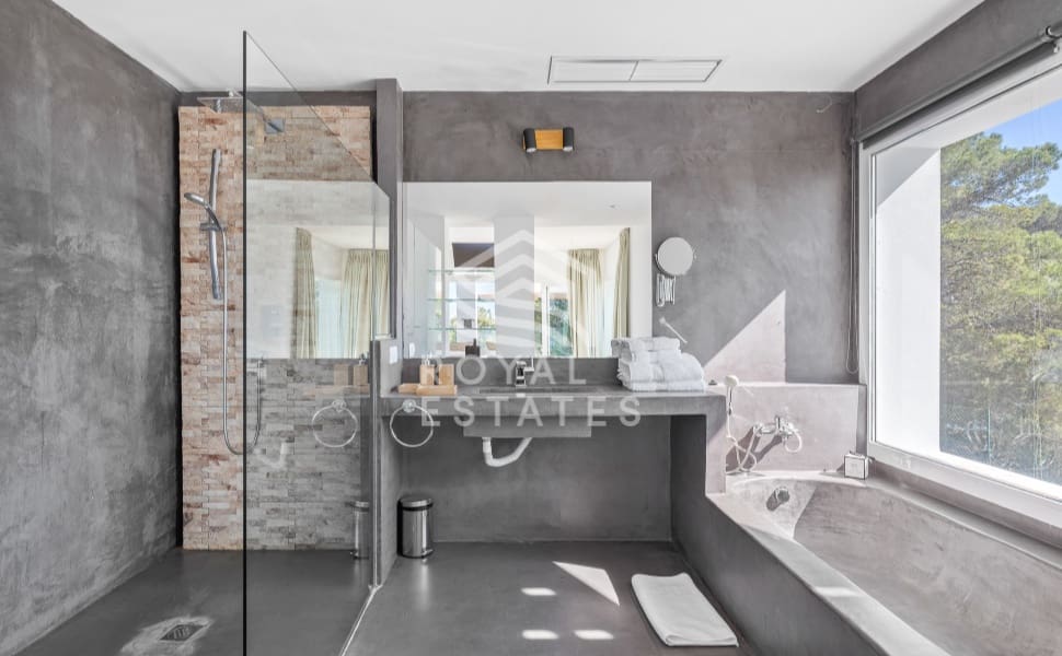 4 chambre Villa/Maison à vendre à Cala Moli avec piscine - 3 300 000 € (Ref: 8514975)