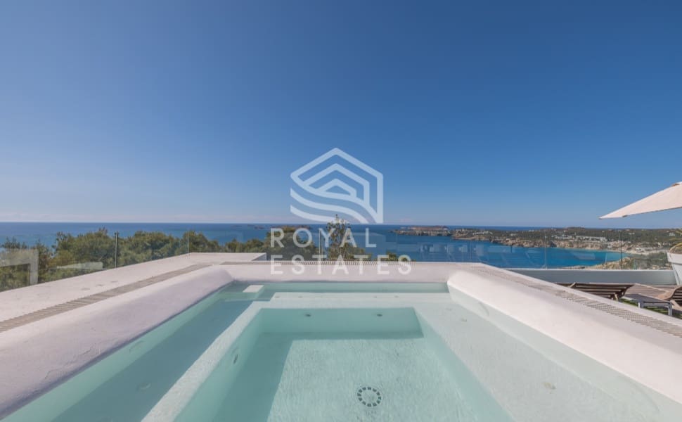 4 chambre Villa/Maison à vendre à Cala Moli avec piscine - 3 300 000 € (Ref: 8514975)