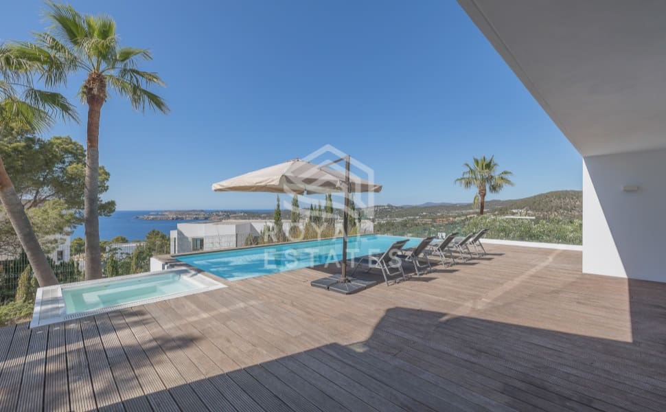 4 chambre Villa/Maison à vendre à Cala Moli avec piscine - 3 600 000 € (Ref: 8514976)