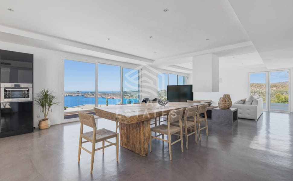 4 chambre Villa/Maison à vendre à Cala Moli avec piscine - 3 600 000 € (Ref: 8514976)