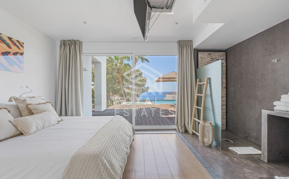 4 chambre Villa/Maison à vendre à Cala Moli avec piscine - 3 600 000 € (Ref: 8514976)