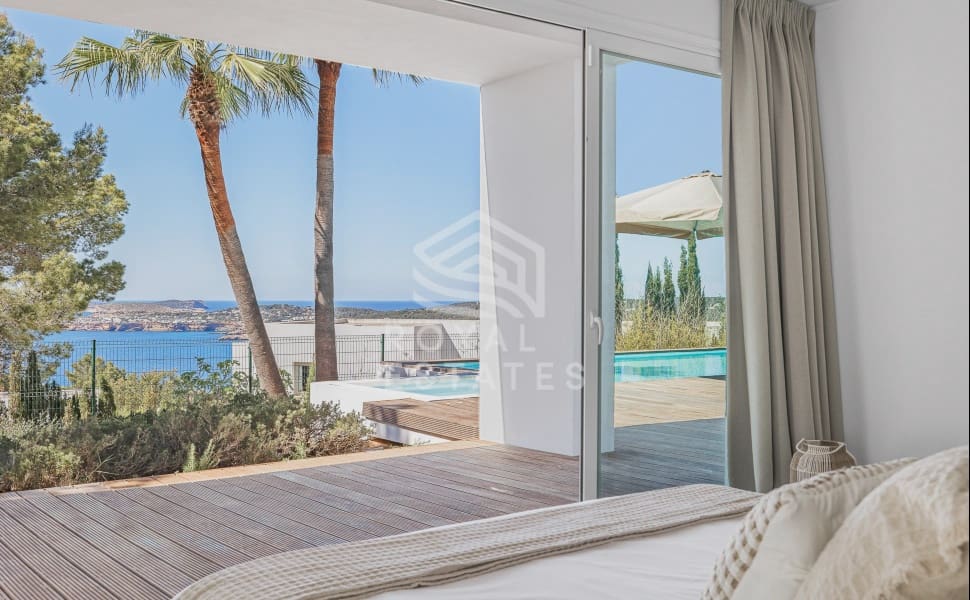 4 chambre Villa/Maison à vendre à Cala Moli avec piscine - 3 600 000 € (Ref: 8514976)