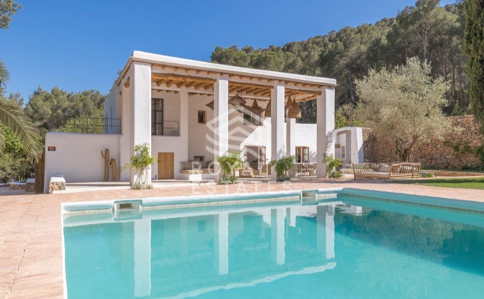 5 bedroom Villa for sale in Ibiza / Eivissa town with pool - € 4,500,000 (Ref: 8514977)