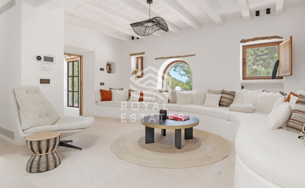 5 bedroom Villa for sale in Ibiza / Eivissa town with pool - € 4,500,000 (Ref: 8514977)