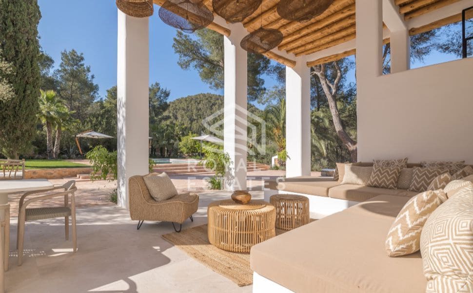 5 bedroom Villa for sale in Ibiza / Eivissa town with pool - € 4,500,000 (Ref: 8514977)