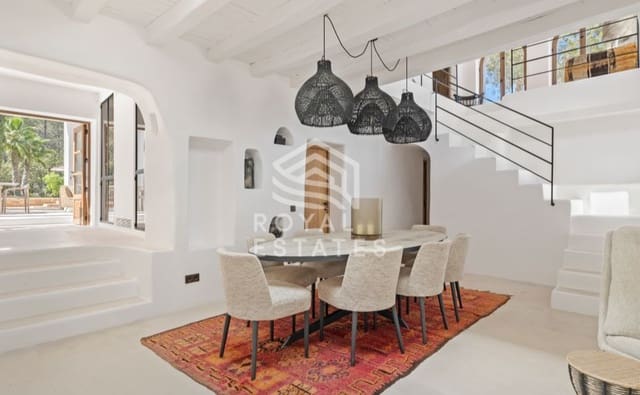 5 soverom Villa til salgs i Ibiza by med svømmebasseng - € 4 500 000 (Ref: 8514977)