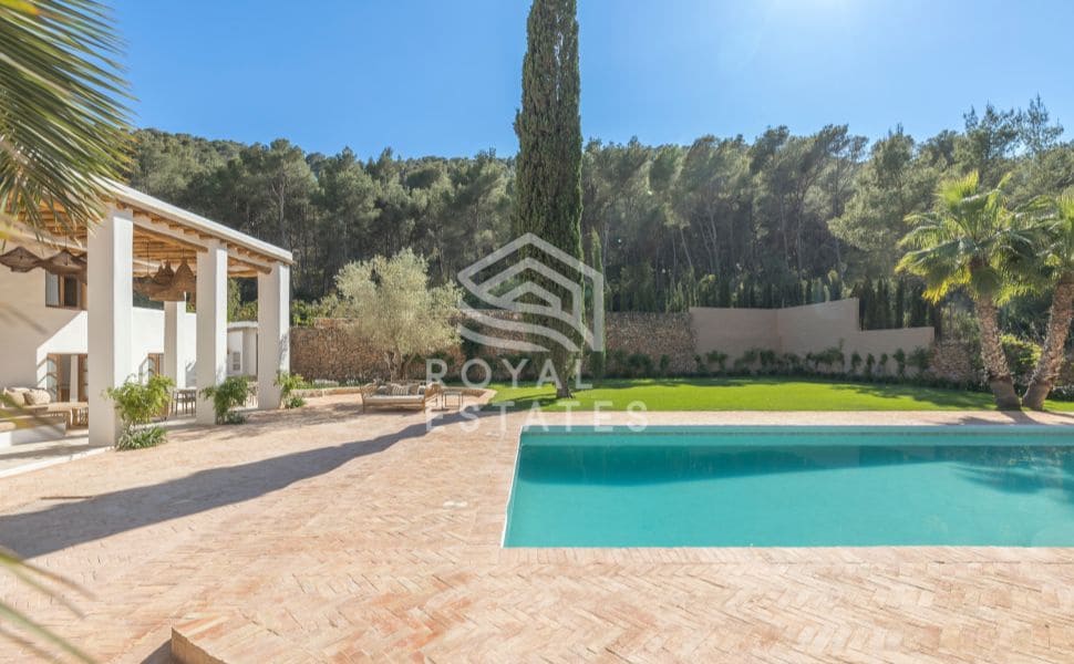 5 bedroom Villa for sale in Ibiza / Eivissa town with pool - € 4,500,000 (Ref: 8514977)