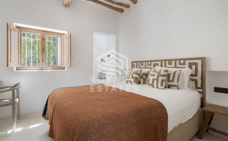 5 bedroom Villa for sale in Ibiza / Eivissa town with pool - € 4,500,000 (Ref: 8514977)