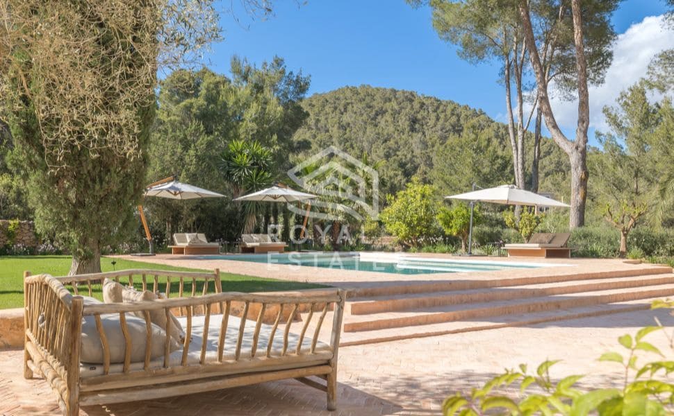 5 bedroom Villa for sale in Ibiza / Eivissa town with pool - € 4,500,000 (Ref: 8514977)