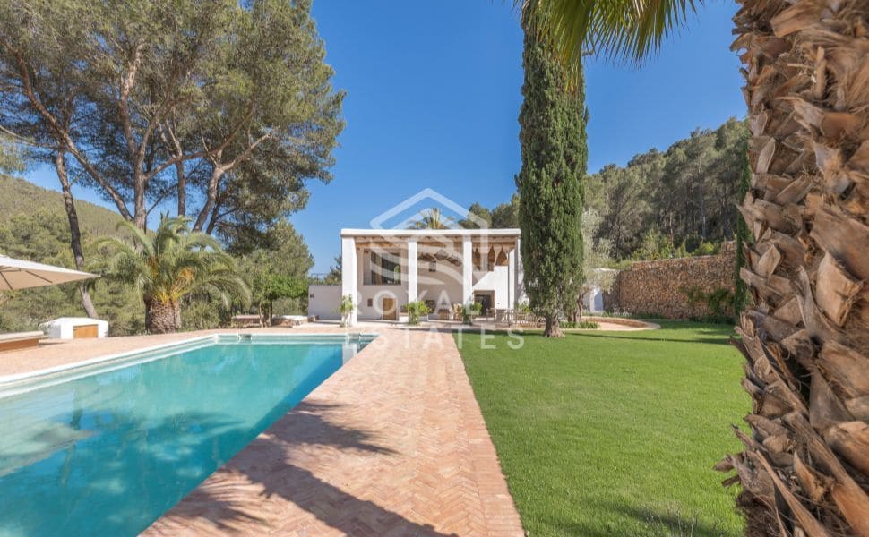 5 bedroom Villa for sale in Ibiza / Eivissa town with pool - € 4,500,000 (Ref: 8514977)
