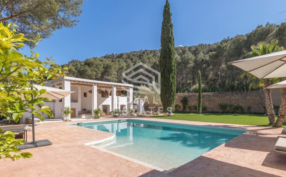 5 bedroom Villa for sale in Ibiza / Eivissa town with pool - € 4,500,000 (Ref: 8514977)