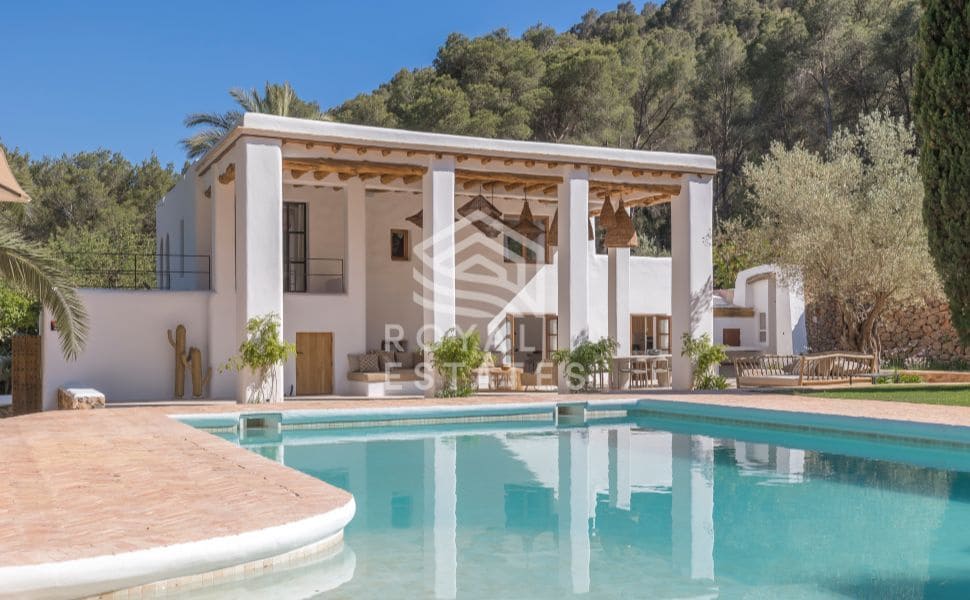 5 bedroom Villa for sale in Ibiza / Eivissa town with pool - € 4,500,000 (Ref: 8514977)