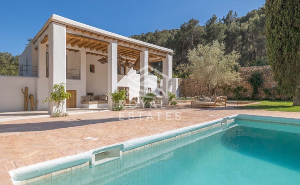 5 bedroom Villa for sale in Ibiza / Eivissa town with pool - € 4,500,000 (Ref: 8514977)