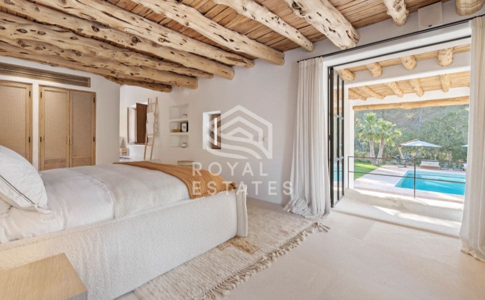 5 bedroom Villa for sale in Ibiza / Eivissa town with pool - € 4,500,000 (Ref: 8514977)