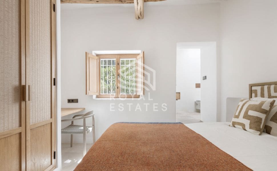 5 bedroom Villa for sale in Ibiza / Eivissa town with pool - € 4,500,000 (Ref: 8514977)