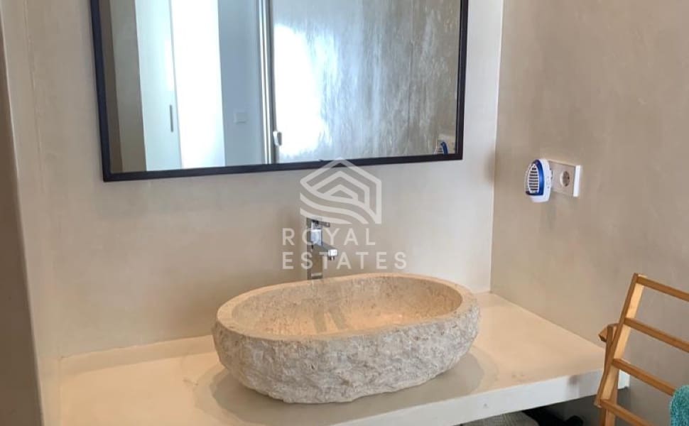 7 bedroom Villa for sale in Ibiza / Eivissa town - € 1,800,000 (Ref: 8514979)