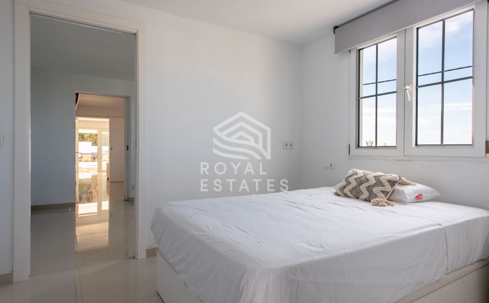 8 soveværelse Villa til salg i Cala Conta med swimmingpool - € 2.990.000 (Ref: 8514983)