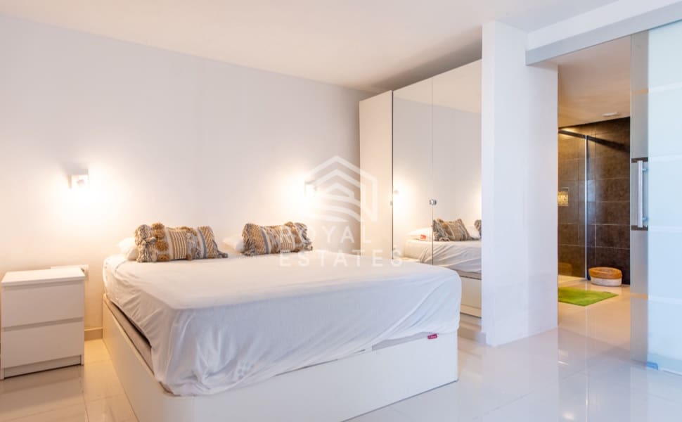 8 soveværelse Villa til salg i Cala Conta med swimmingpool - € 2.990.000 (Ref: 8514983)