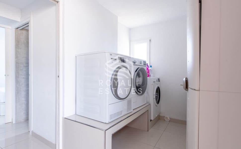 8 soveværelse Villa til salg i Cala Conta med swimmingpool - € 2.990.000 (Ref: 8514983)