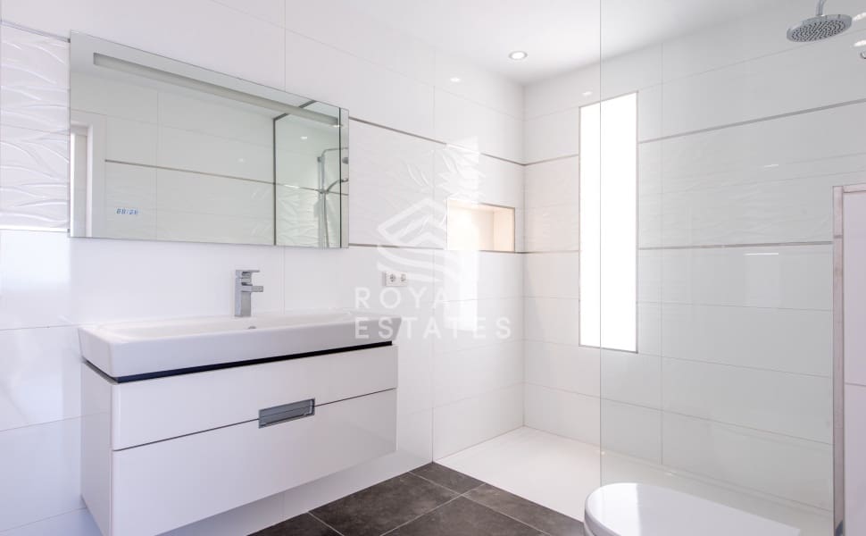 8 soveværelse Villa til salg i Cala Conta med swimmingpool - € 2.990.000 (Ref: 8514983)