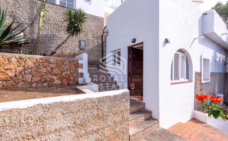 8 soveværelse Villa til salg i Cala Conta med swimmingpool - € 2.990.000 (Ref: 8514983)