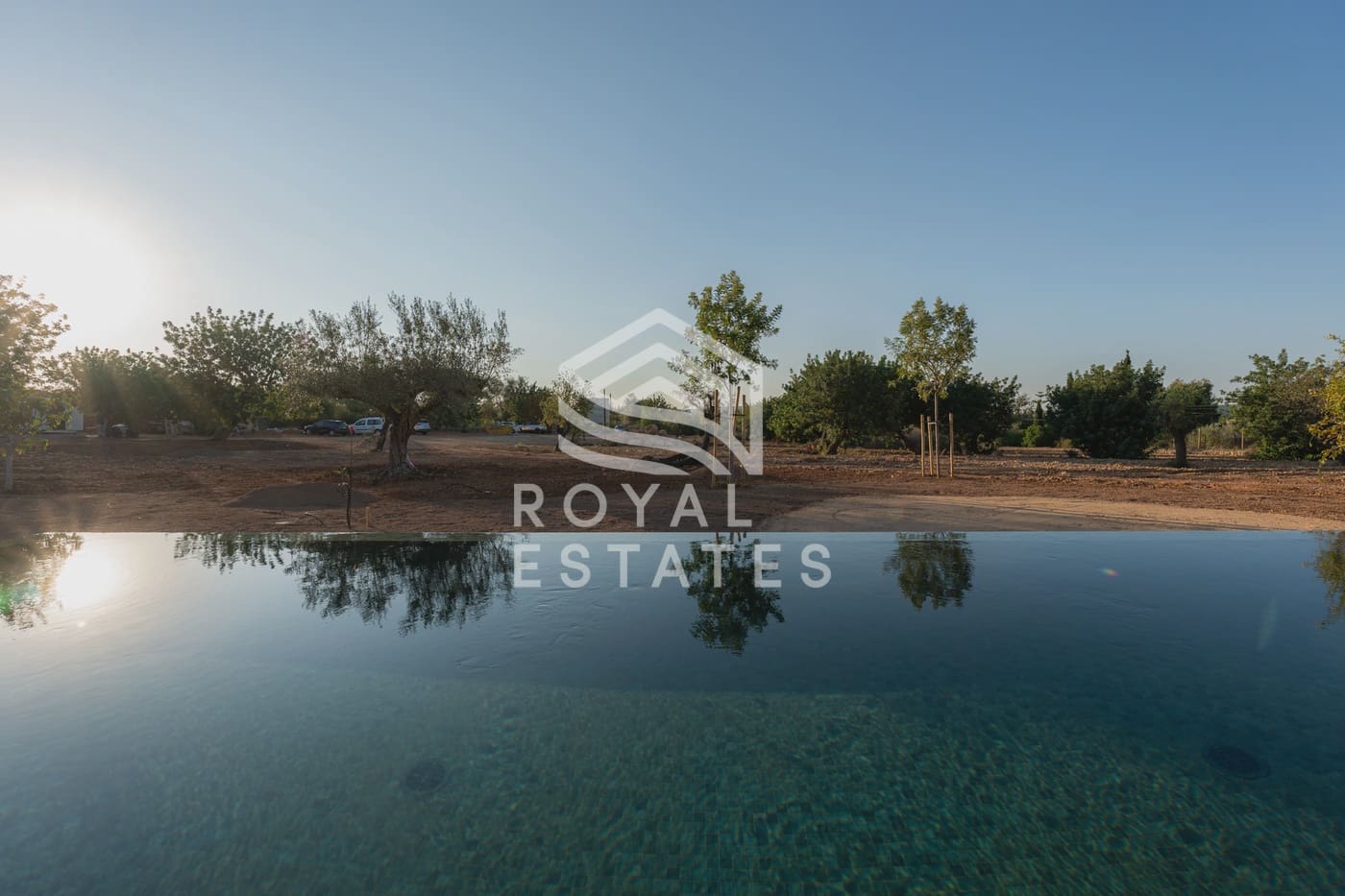 4 soveværelse Villa til salg i Alaro - € 8.495.000 (Ref: 8514988)