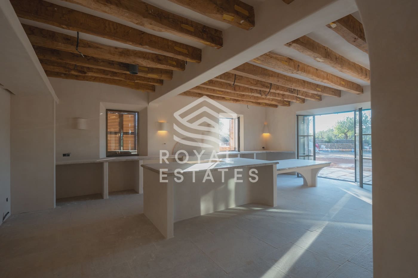 4 soveværelse Villa til salg i Alaro - € 8.495.000 (Ref: 8514988)