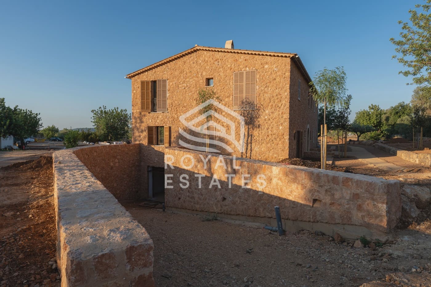 4 soveværelse Villa til salg i Alaro - € 8.495.000 (Ref: 8514988)