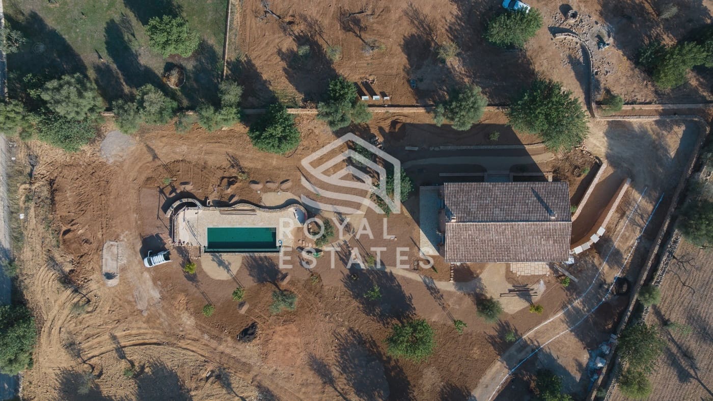 4 soveværelse Villa til salg i Alaro - € 8.495.000 (Ref: 8514988)