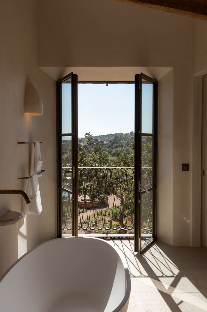 4 bedroom Villa for sale in Alaro - € 8,495,000 (Ref: 8514988)