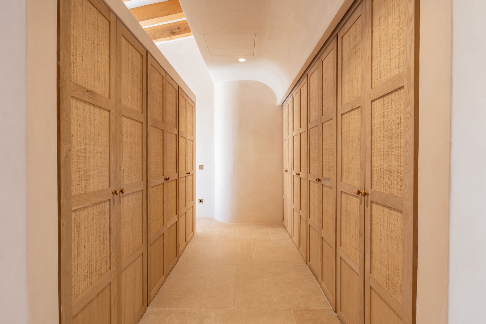 4 bedroom Villa for sale in Alaro - € 8,495,000 (Ref: 8514988)