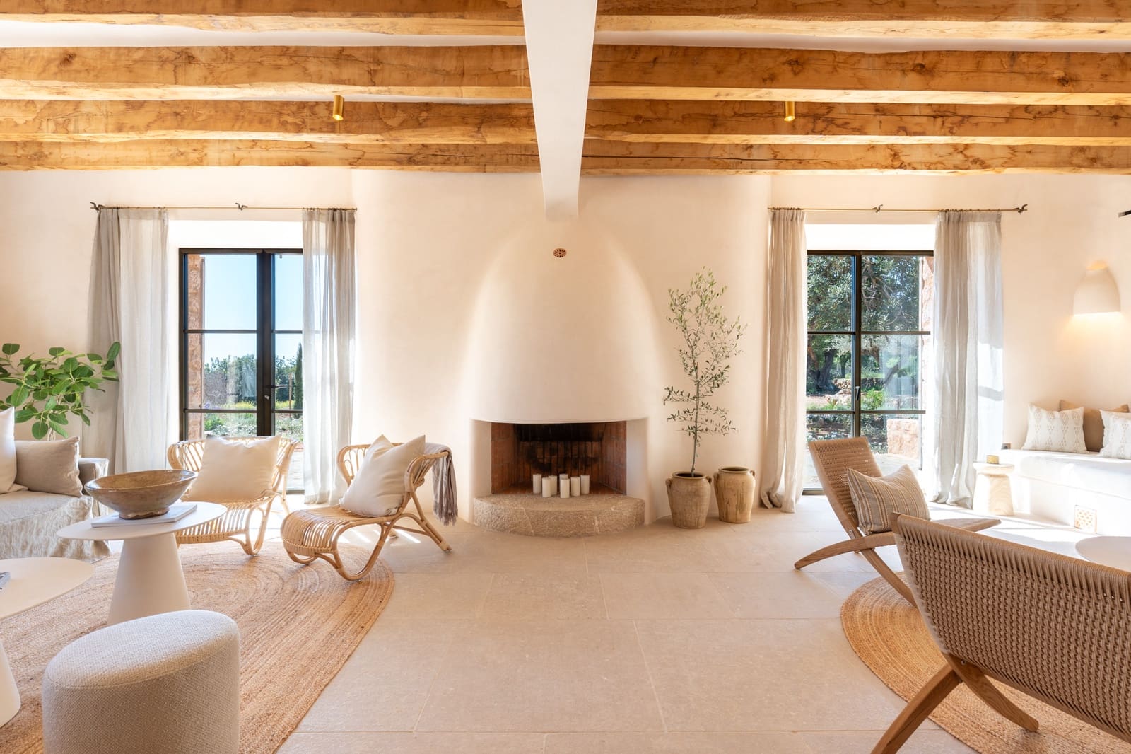 4 bedroom Villa for sale in Alaro - € 8,495,000 (Ref: 8514988)