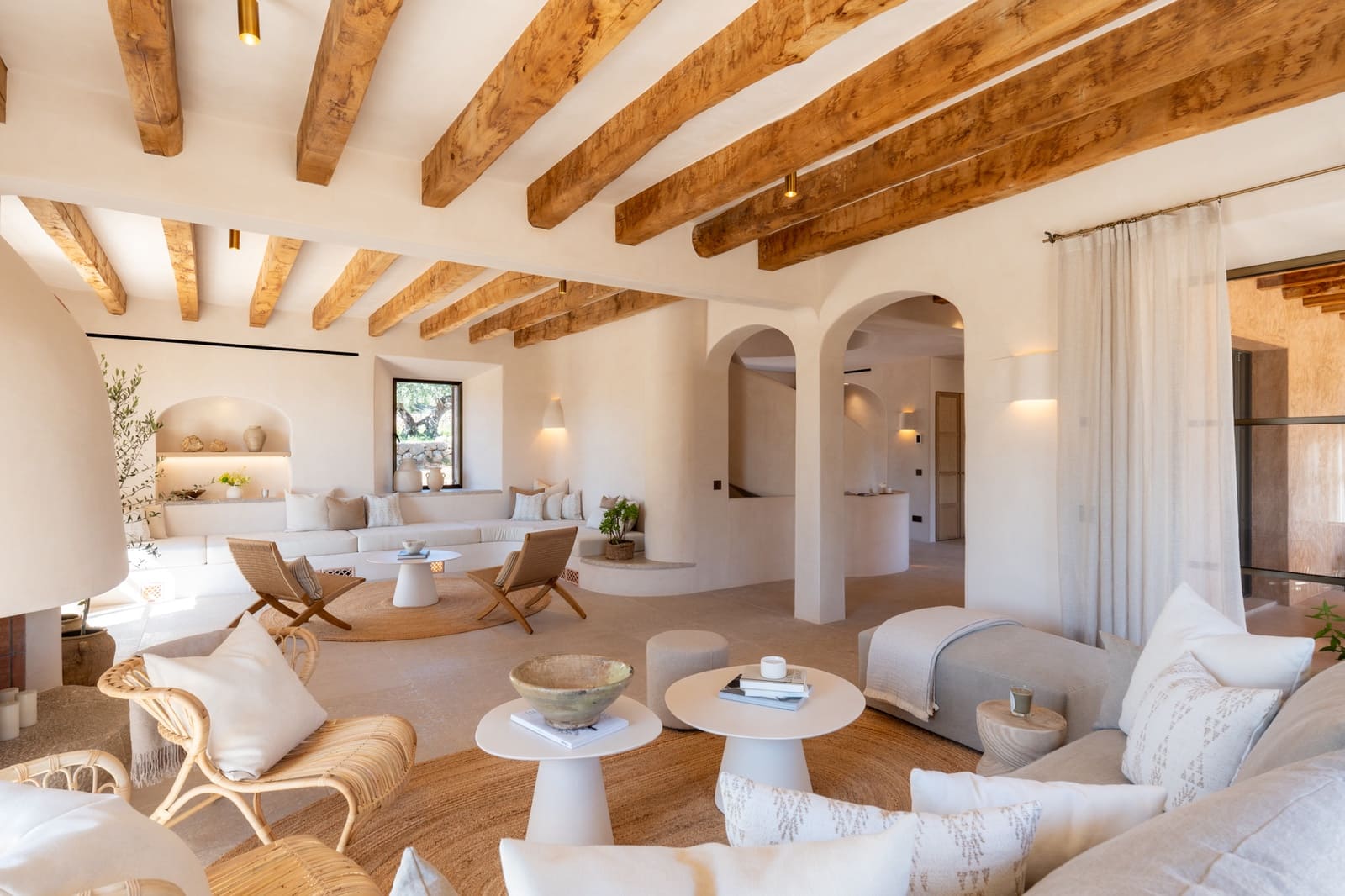 4 bedroom Villa for sale in Alaro - € 8,495,000 (Ref: 8514988)