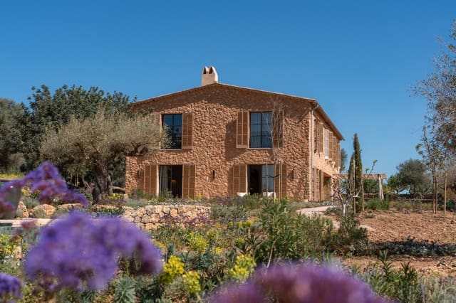 4 bedroom Villa for sale in Alaró - € 8,495,000 (Ref: 8514988)