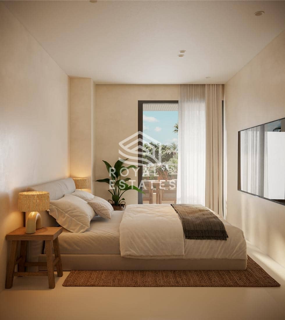 2 bedroom Apartment for sale in Ibiza / Eivissa town with pool - € 875,000 (Ref: 8920938)