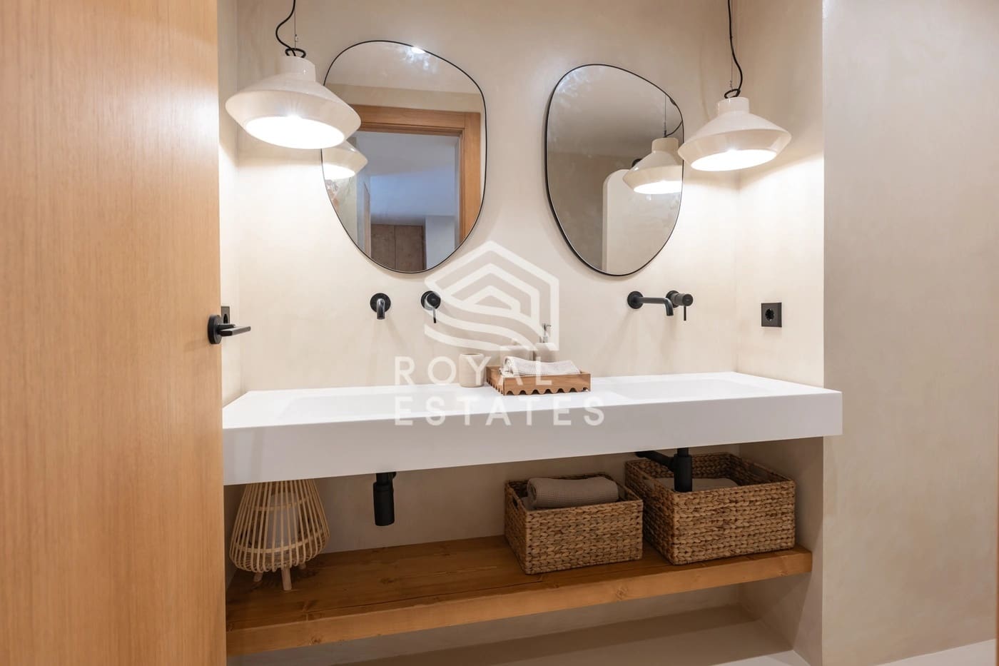 2 soverom Leilighet til salgs i Ibiza by med svømmebasseng - € 840 000 (Ref: 8920938)