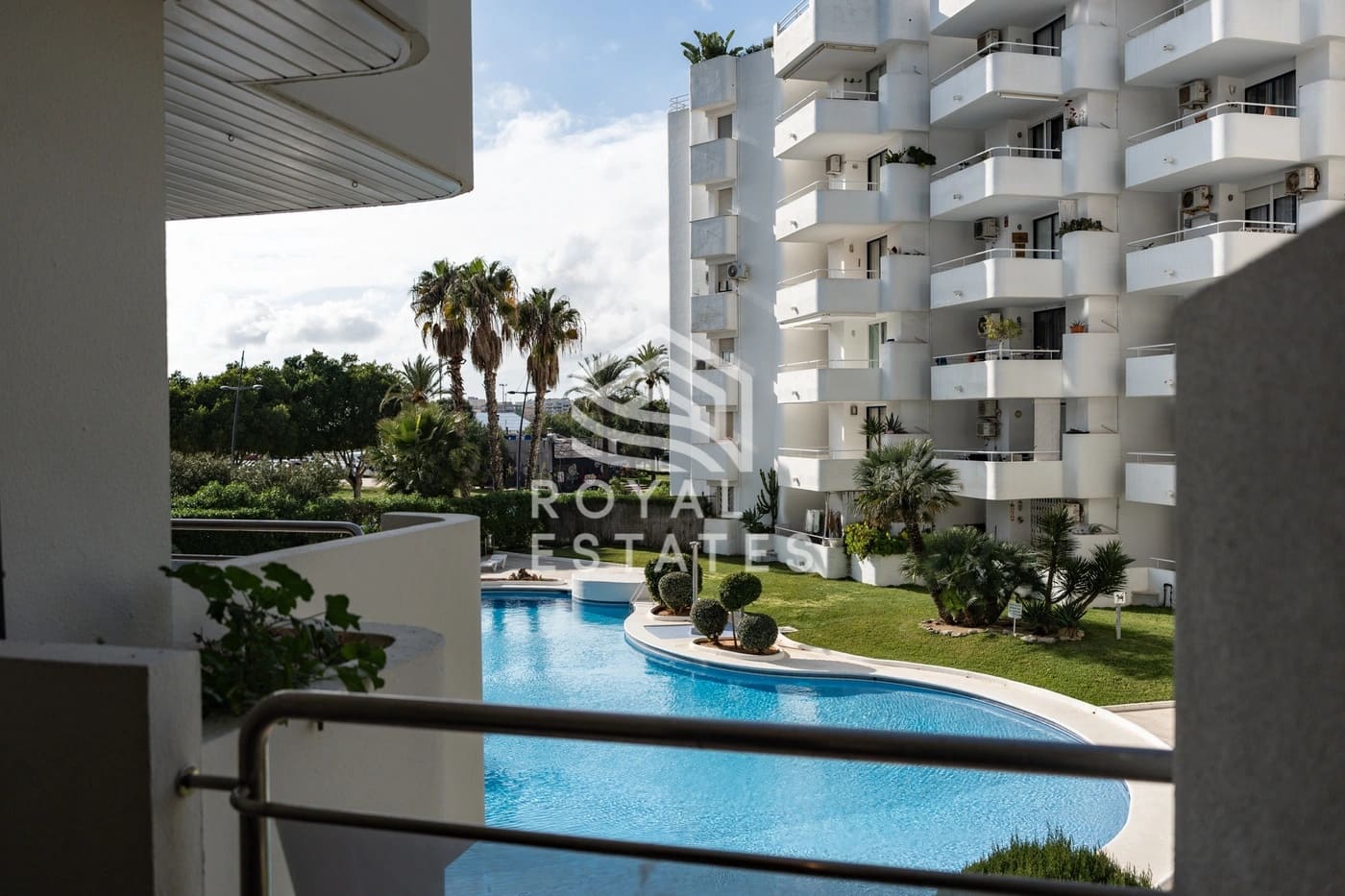 2 soverom Leilighet til salgs i Ibiza by med svømmebasseng - € 840 000 (Ref: 8920938)