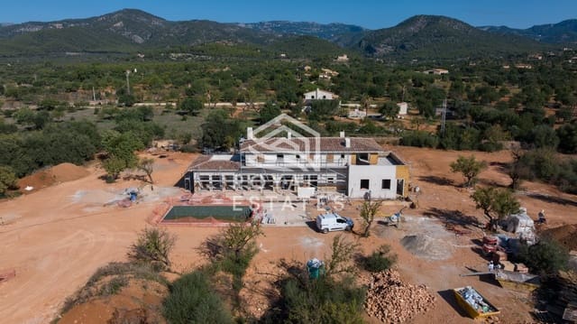 5 Zimmer Villa zu verkaufen in Santa María del Camí mit Pool - 8.750.000 € (Ref: 8931794)