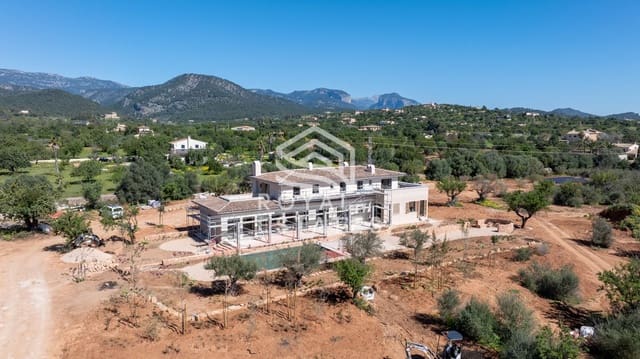 5 bedroom Villa for sale in Santa María del Camí with pool - € 8,750,000 (Ref: 8931794)