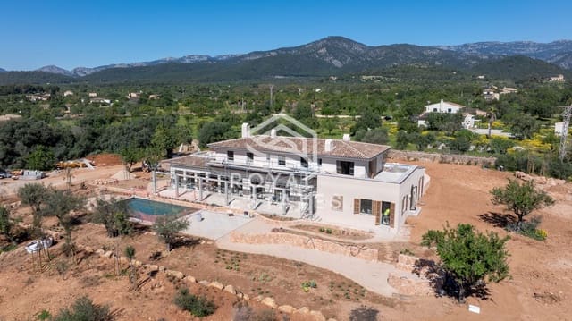 5 bedroom Villa for sale in Santa María del Camí with pool - € 8,750,000 (Ref: 8931794)