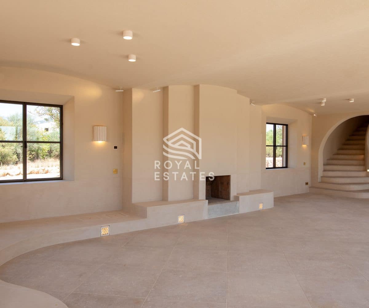 5 bedroom Villa for sale in Santa Maria del Cami with pool - € 8,750,000 (Ref: 8931794)
